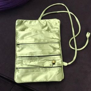 Travel jewelry storage case